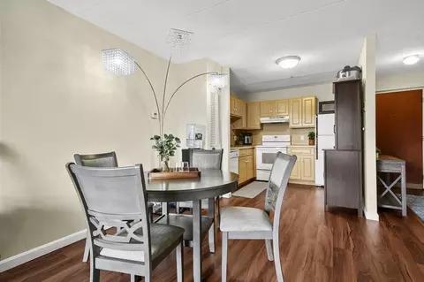 Dining - 881 Broadway #32, Everett, MA 02149 photo 2 of 3