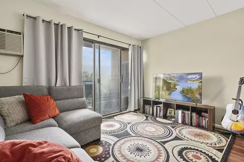 Living - 881 Broadway #32, Everett, MA 02149 photo 1 of 2