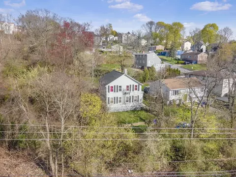 409 Crescent St, Fall River, MA 02720