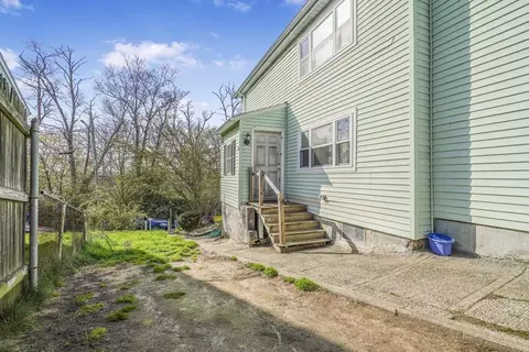 409 Crescent St, Fall River, MA 02720 photo 28