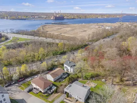 409 Crescent St, Fall River, MA 02720 photo 32
