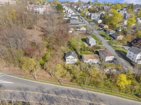 409 Crescent St, Fall River, MA 02720 photo 30