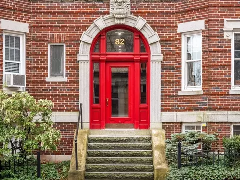 82 Browne St #1, Brookline, MA 02446