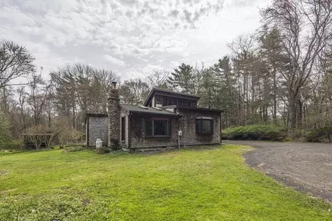 299 Mill Rd, Fairhaven, MA 02719