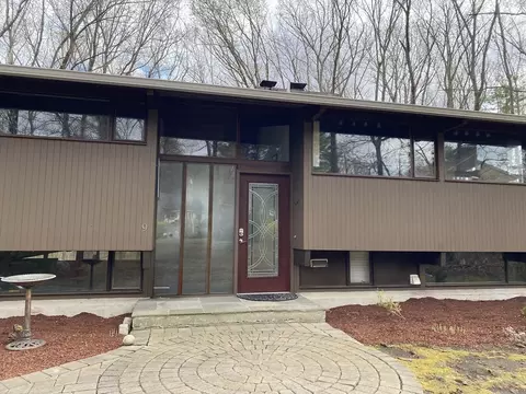 9 Hampton Ln, Andover, MA 01810 photo 3
