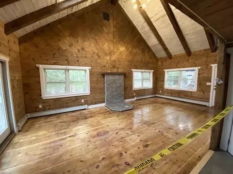 137 Chipaway Rd, Freetown, MA 02717