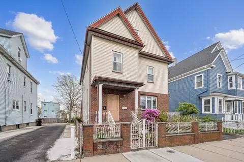 91 Francis St, Everett, MA 02149