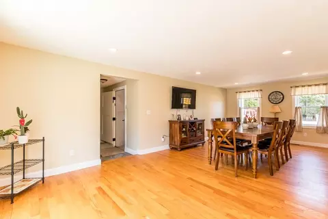 2 Fairway Dr, Buzzards Bay, MA 02532 photo 8