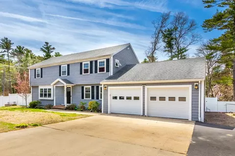 2 Fairway Dr, Buzzards Bay, MA 02532