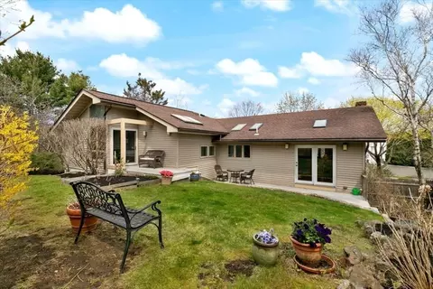 Exterior - 7 Peter Cir, Marblehead, MA 01945 photo 3 of 6