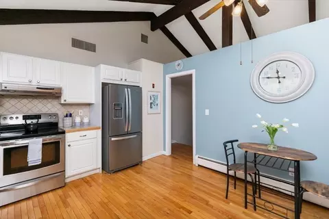 Kitchen - 7 Peter Cir, Marblehead, MA 01945 photo 4 of 4