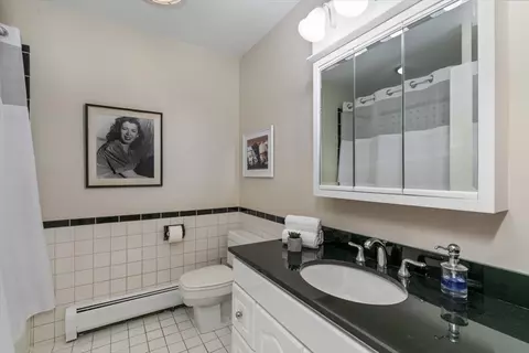 Bath - 7 Peter Cir, Marblehead, MA 01945 photo 3 of 5
