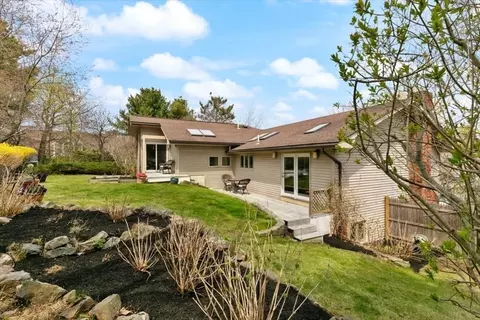 Exterior - 7 Peter Cir, Marblehead, MA 01945 photo 5 of 6