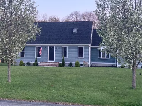 51 Forge Rd, Somerset, MA 02726