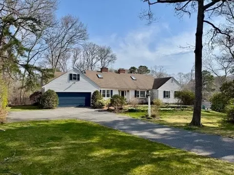 42 Medinah Dr, Yarmouth, MA 02675