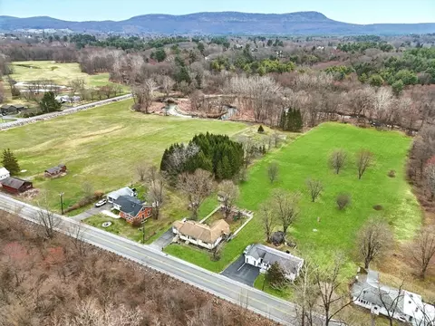 16 Pomeroy Meadow Rd, Easthampton, MA 01027 photo 37