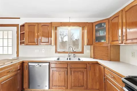16 Pomeroy Meadow Rd, Easthampton, MA 01027 photo 11