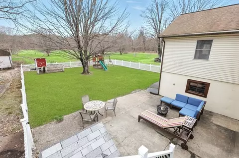 16 Pomeroy Meadow Rd, Easthampton, MA 01027 photo 33