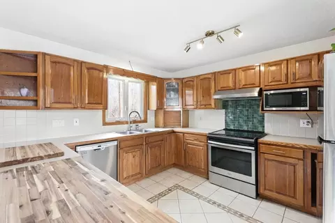 16 Pomeroy Meadow Rd, Easthampton, MA 01027 photo 10