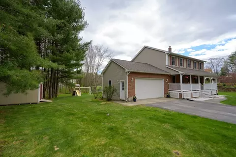 7 Old County Rd, Southampton, MA 01073