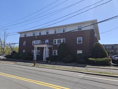 100 Magnolia Ave #6, Lynn, MA 01904