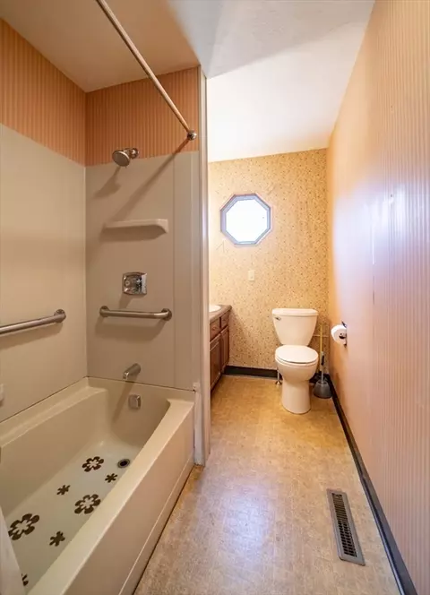 39 Odonnell Dr, Northampton, MA 01062 photo 12