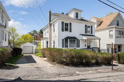 113 Bellevue St, Lowell, MA 01851