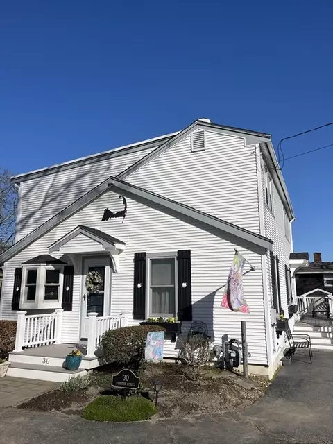 30 Webster St, Wareham, MA 02571