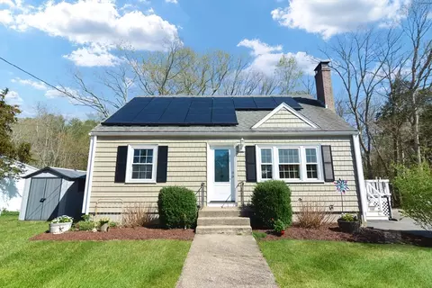 4 Brookside Dr, Foxboro, MA 02035