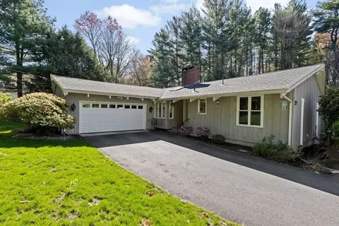 27 Everett St, Norfolk, MA 02056