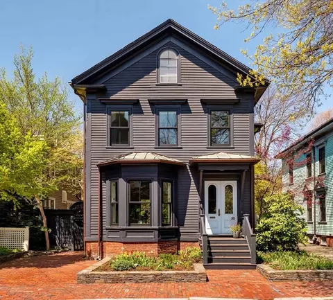30 Walker St, Cambridge, MA 02138