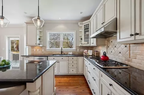 97 Manning St, Needham, MA 02494 photo 12
