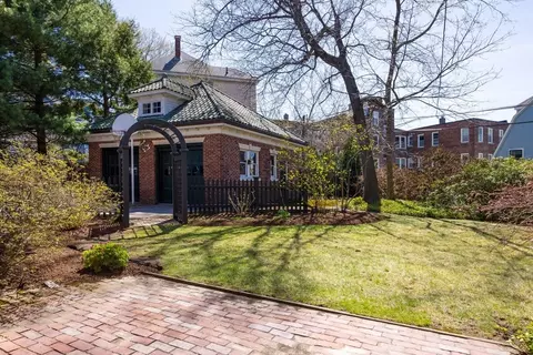 87 Crowninshield Rd, Brookline, MA 02446 photo 26