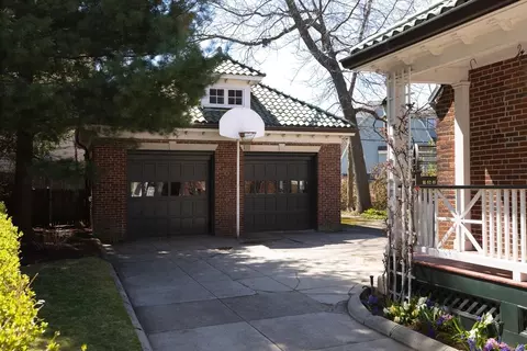 87 Crowninshield Rd, Brookline, MA 02446 photo 27