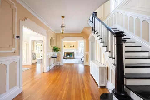 87 Crowninshield Rd, Brookline, MA 02446 photo 6