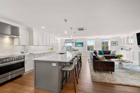 19 Brimmer St #4, Boston, MA 02108