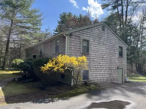 291 Ware St, Mansfield, MA 02048 photo 3