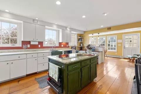 10 Hooper St, Marblehead, MA 01945 photo 5