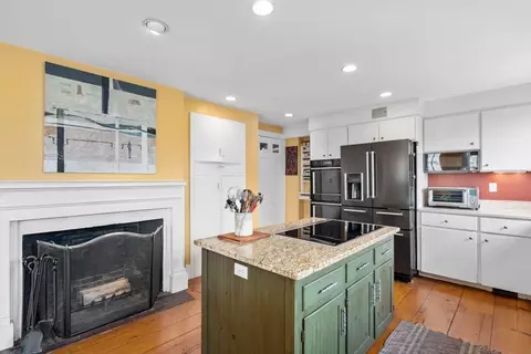 10 Hooper St, Marblehead, MA 01945 photo 4