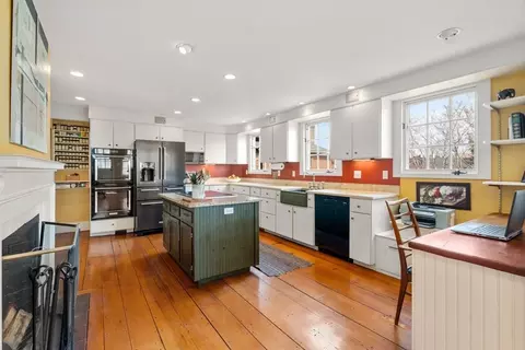 10 Hooper St, Marblehead, MA 01945 photo 3