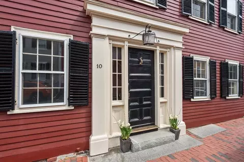 10 Hooper St, Marblehead, MA 01945