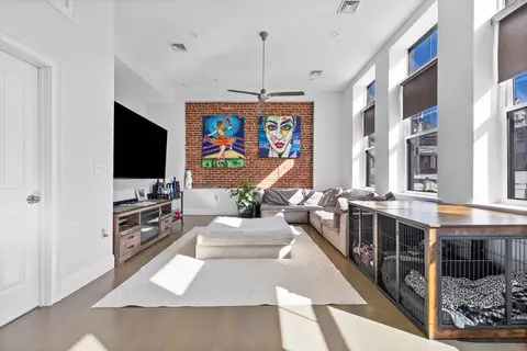 50 Floyd St #4, Everett, MA 02149