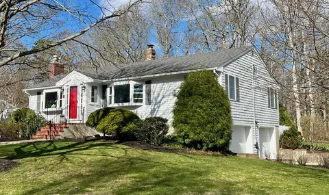 30 Lucerne Dr, Yarmouth, MA 02675