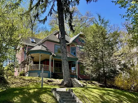13 Circuit Ave E, Worcester, MA 01603 photo 2