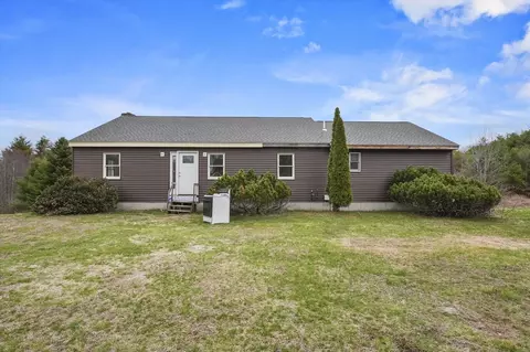 2 Woods Rd, Royalston, MA 01368