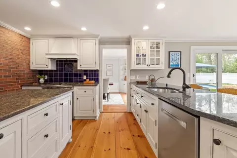 2 Yorkshire Rd, Dover, MA 02030 photo 11