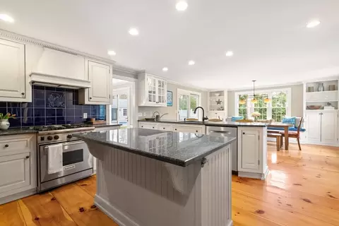 2 Yorkshire Rd, Dover, MA 02030 photo 12