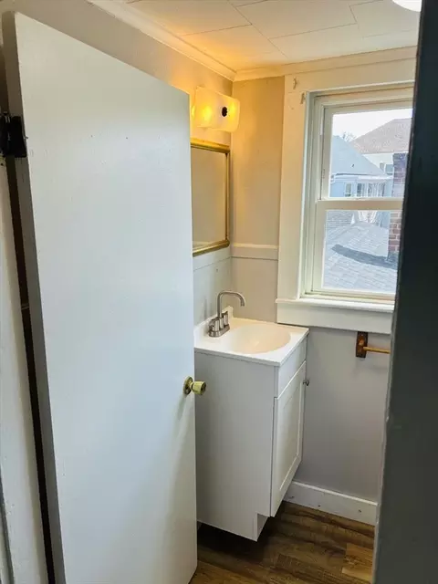 Bath - 28 E Main St, Webster, MA 01570 photo 4 of 5
