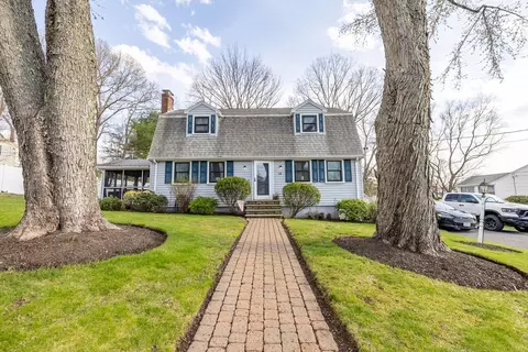 14 Westfield Dr, Brockton, MA 02301