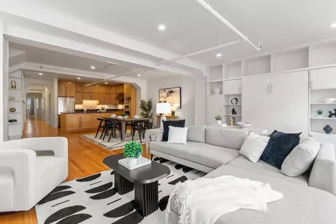453 Washington St #4A, Boston, MA 02111